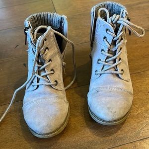 Kids size 11 Steve Madden boots